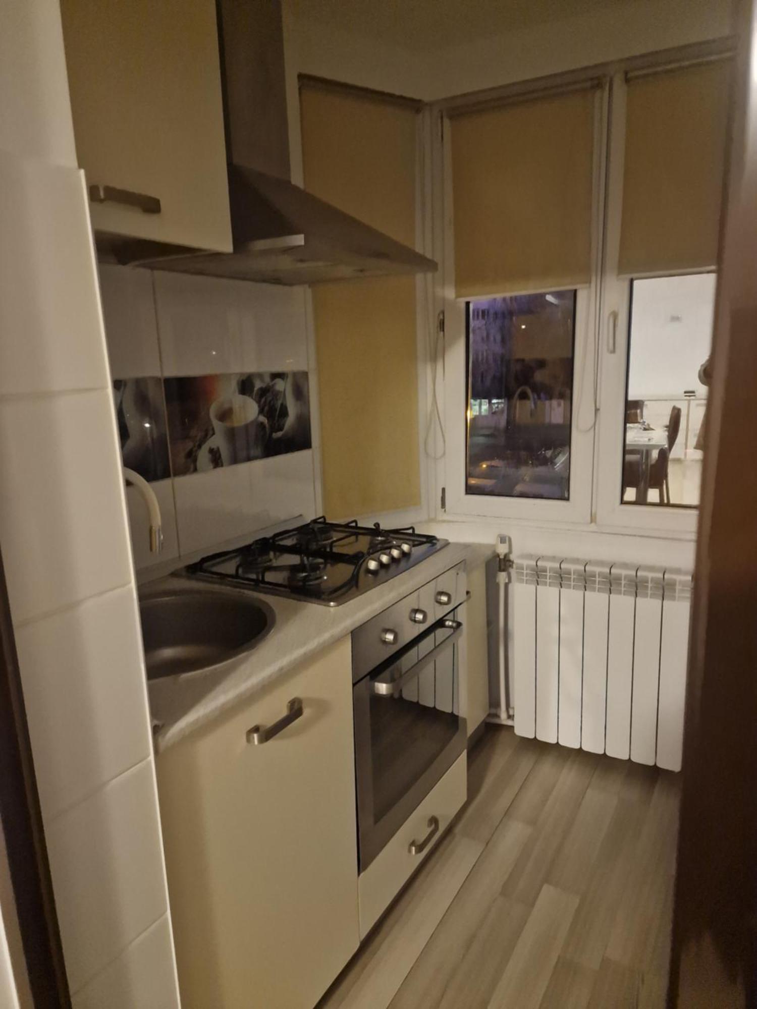 2 Bedrooms Apartment. Galaţi Exteriör bild